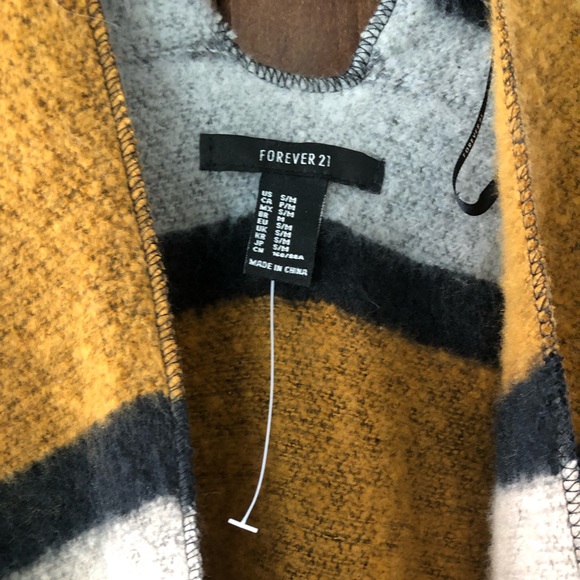 Colorblocked Fuzzy Poncho - Picture 3 of 4